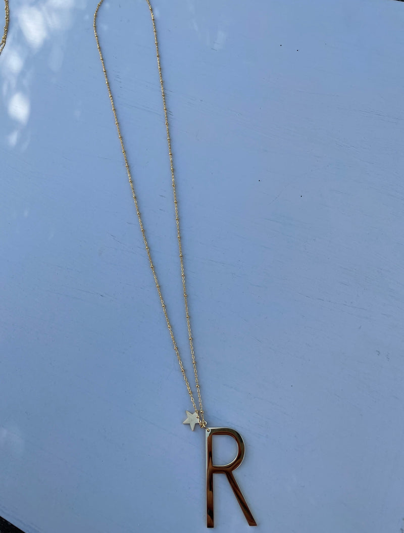 Collana con lettera