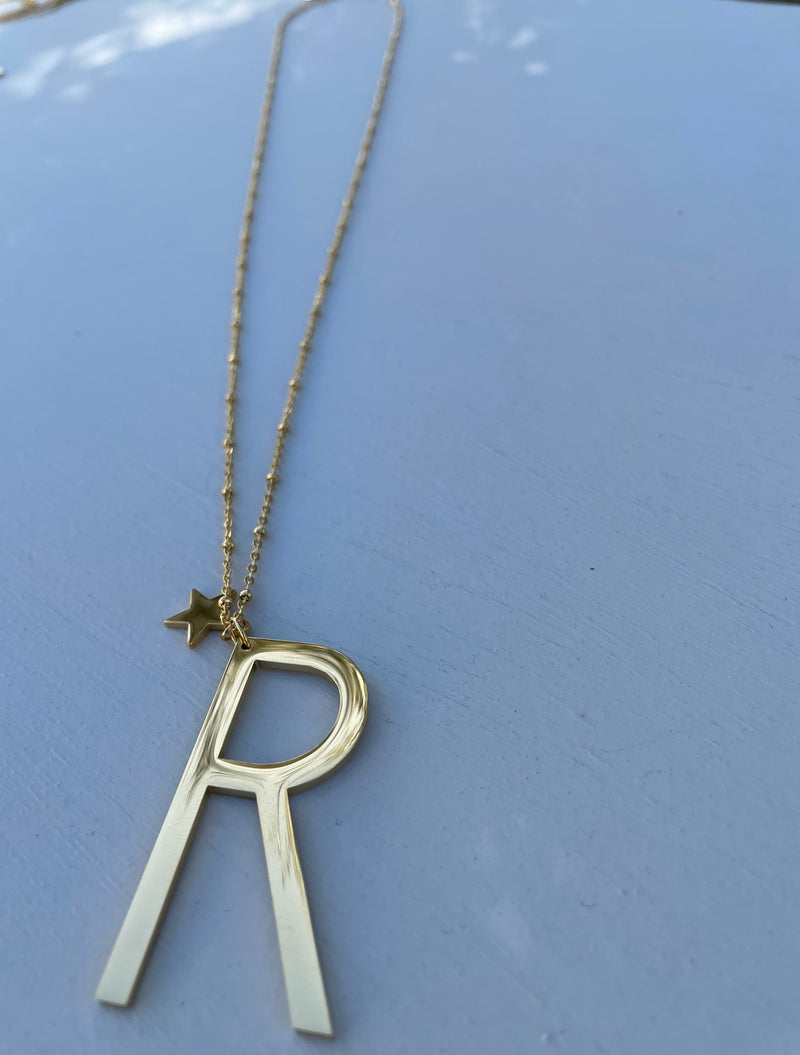 Collana con lettera